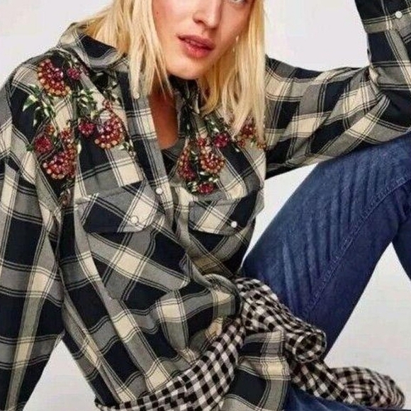 Zara Small Plaid Floral Embroidered Beaded Pearl Snap Button Down Shirt/Blouse - Picture 2 of 13